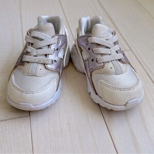 Nike Air Huarache Baby Shoes, size 4C
